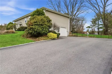 8 Crabapple Lane Smithfield RI 02828