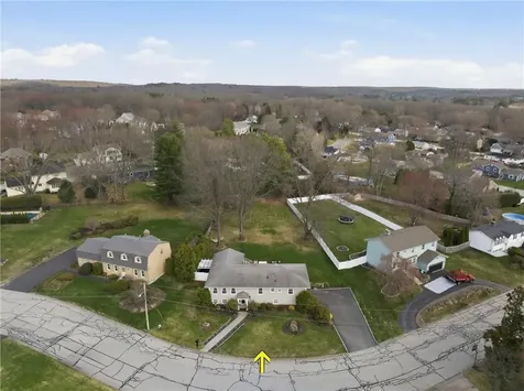 8 Crabapple Lane Smithfield RI 02828