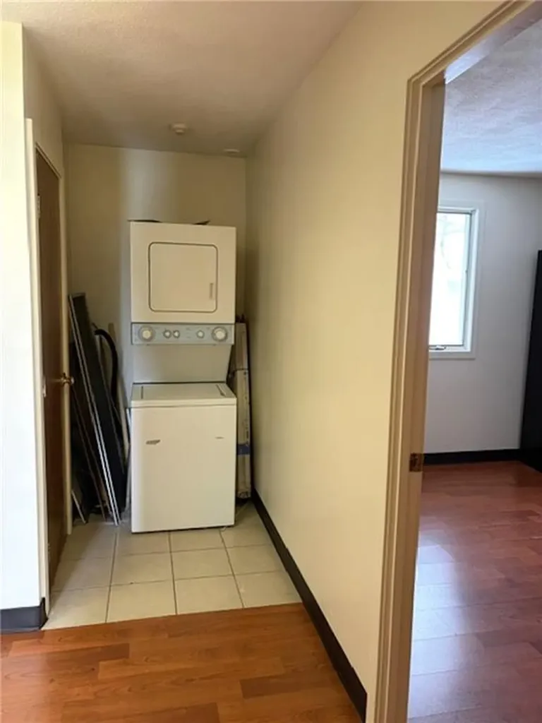 1302 Elmwood Avenue Cranston RI 02910