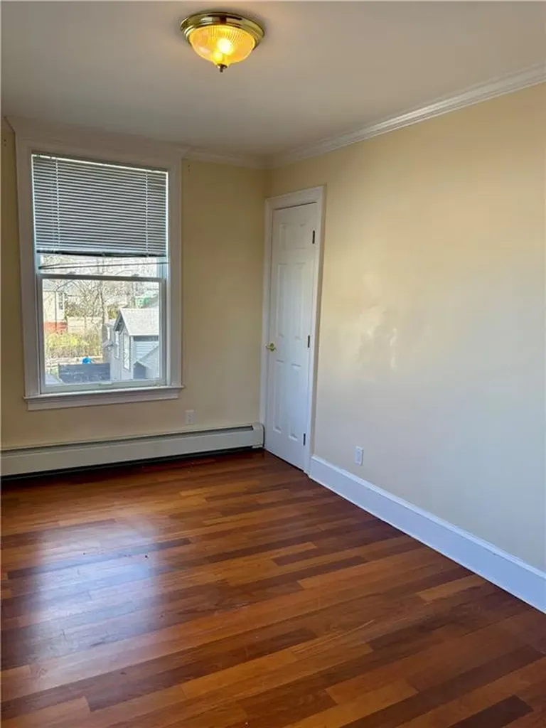 22 Mount Vernon Street Newport RI 02840