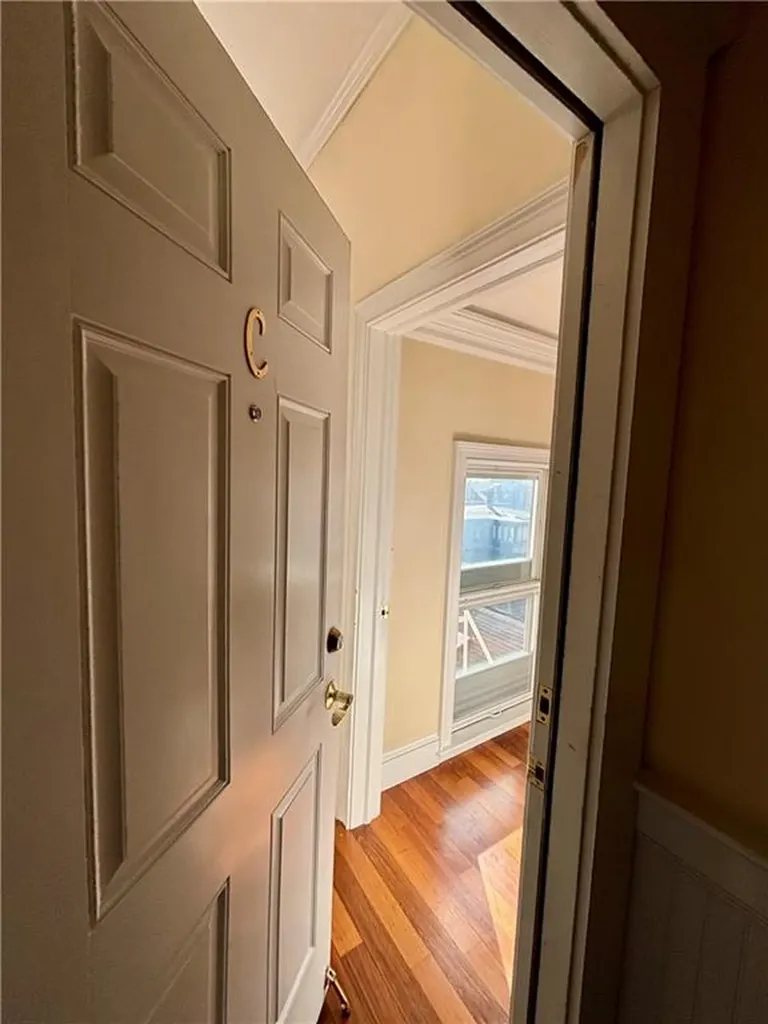 22 Mount Vernon Street Newport RI 02840