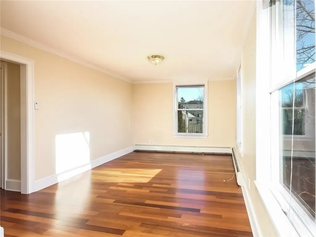 22 Mount Vernon Street Newport RI 02840