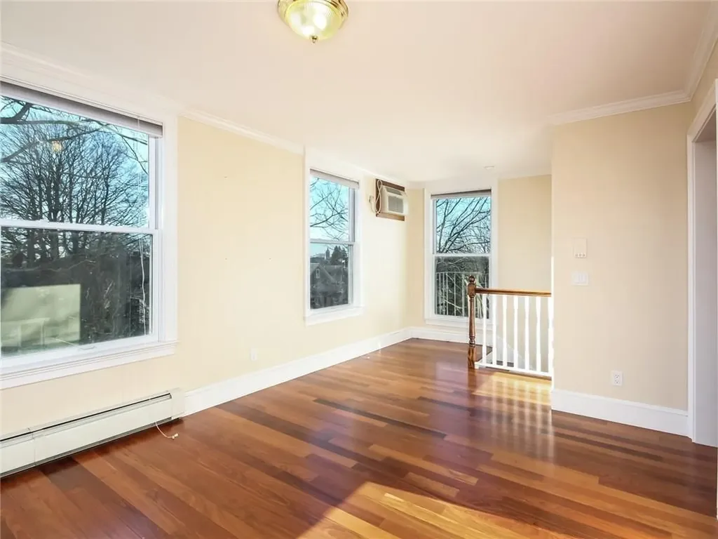 22 Mount Vernon Street Newport RI 02840