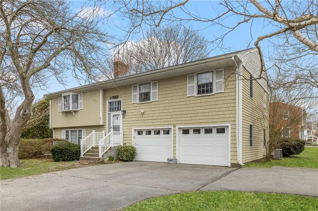 384 Valley Road Middletown RI 02842