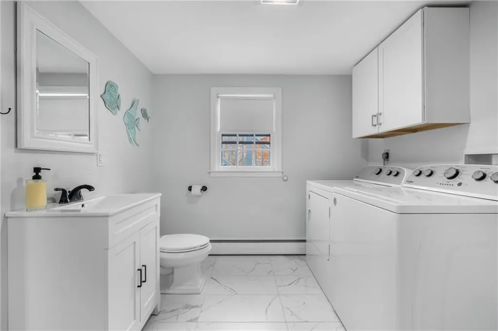 384 Valley Road Middletown RI 02842