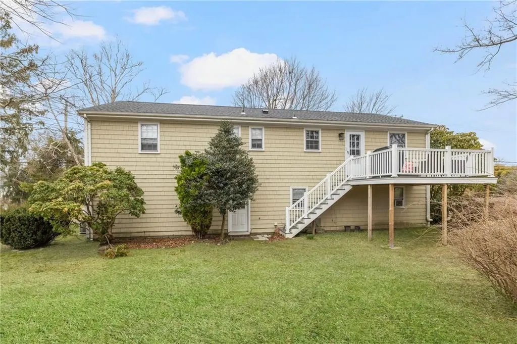 384 Valley Road Middletown RI 02842