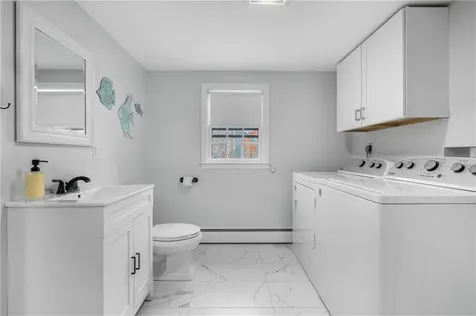 384 Valley Road Middletown RI 02842
