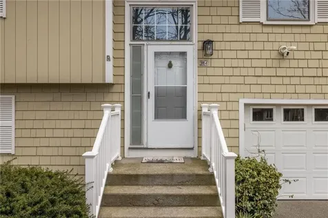 384 Valley Road Middletown RI 02842