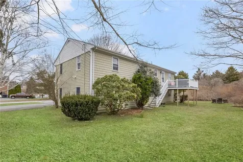 384 Valley Road Middletown RI 02842