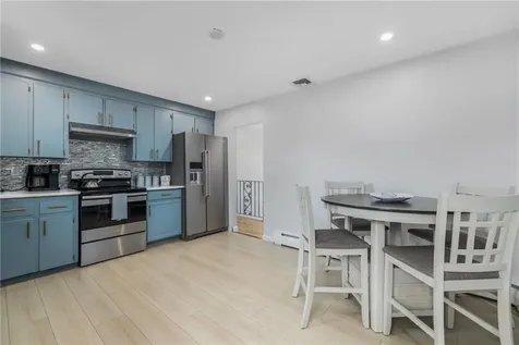 384 Valley Road Middletown RI 02842