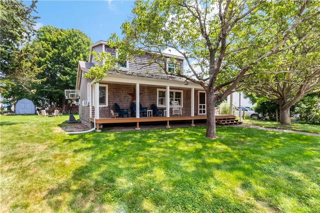39 Salt Pond Way Westerly RI 02891