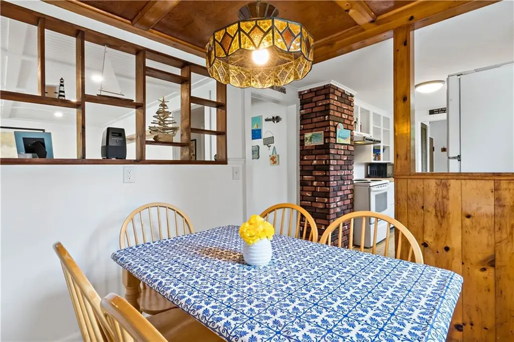 39 Salt Pond Way Westerly RI 02891