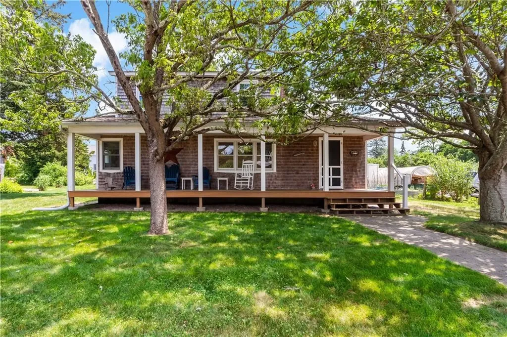 39 Salt Pond Way Westerly RI 02891