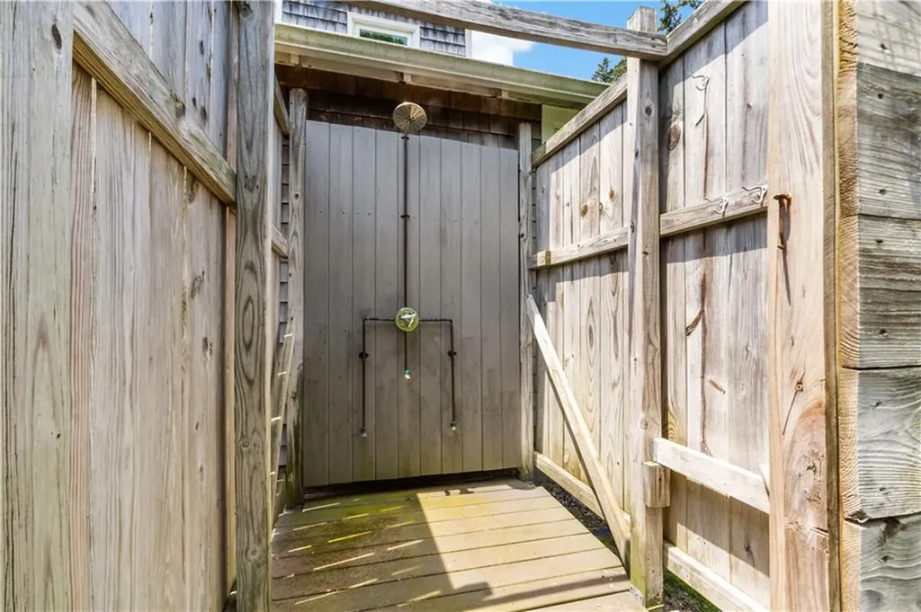 39 Salt Pond Way Westerly RI 02891