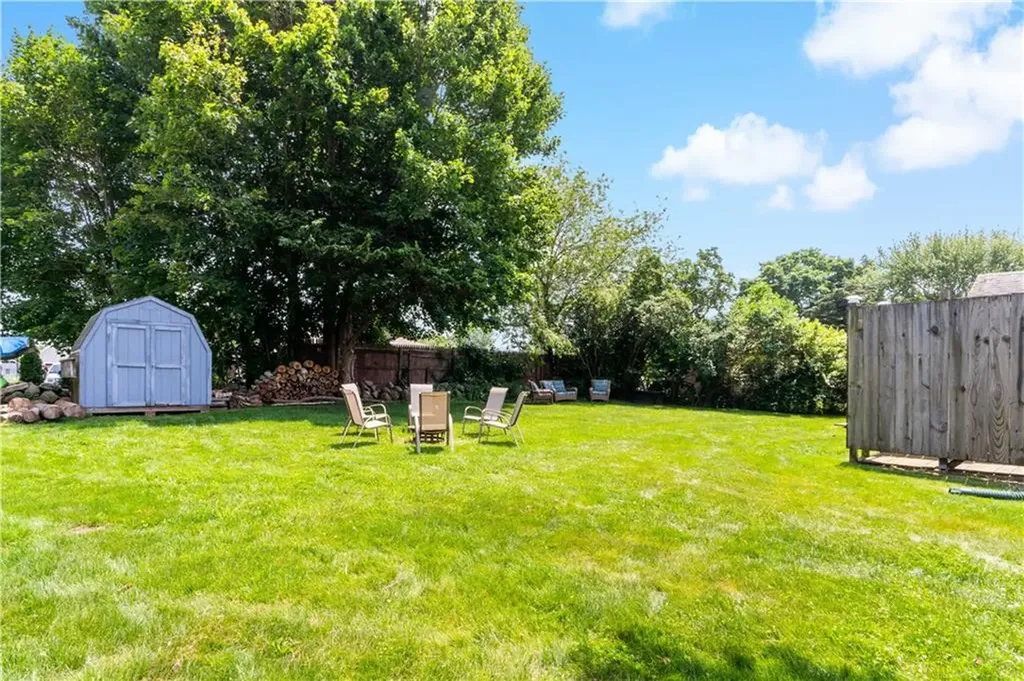 39 Salt Pond Way Westerly RI 02891