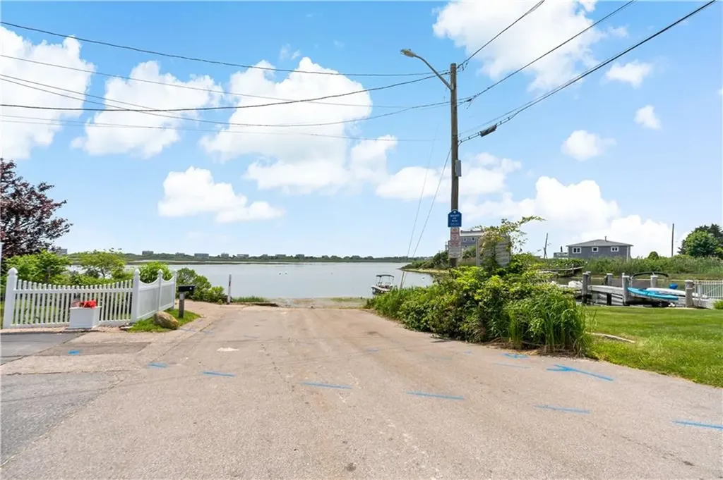 39 Salt Pond Way Westerly RI 02891