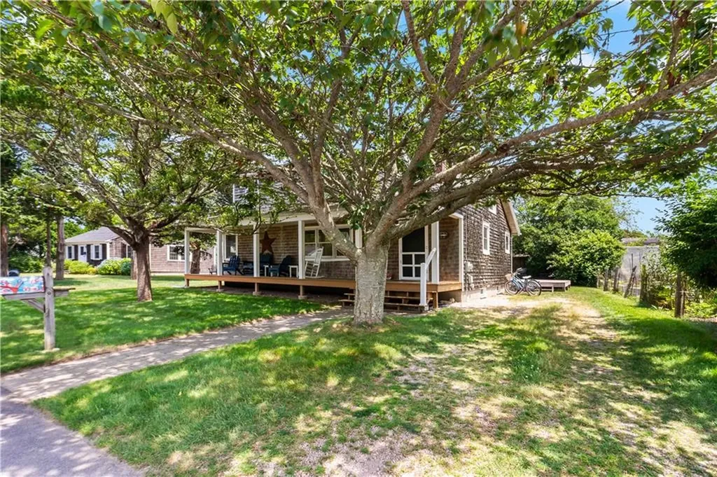39 Salt Pond Way Westerly RI 02891