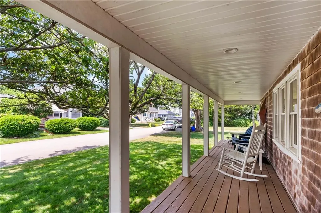 39 Salt Pond Way Westerly RI 02891