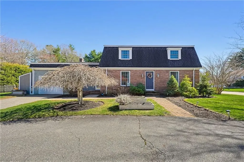 3 Fair Oaks Lane Smithfield RI 02828