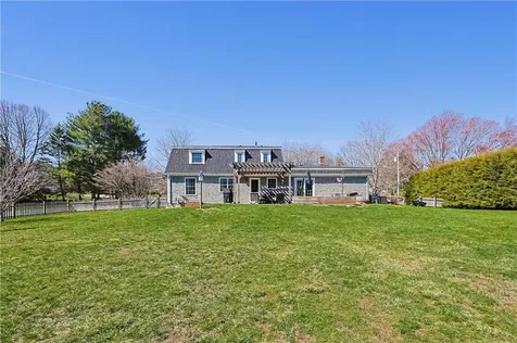 3 Fair Oaks Lane Smithfield RI 02828