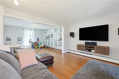 3 Fair Oaks Lane Smithfield RI 02828