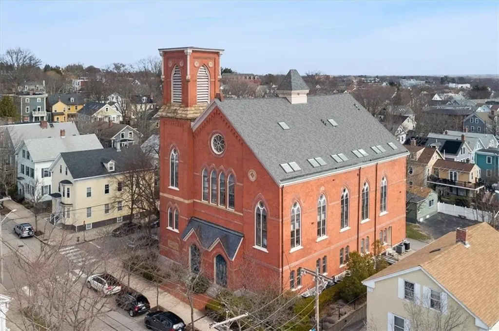 10 East Street Providence RI 02906