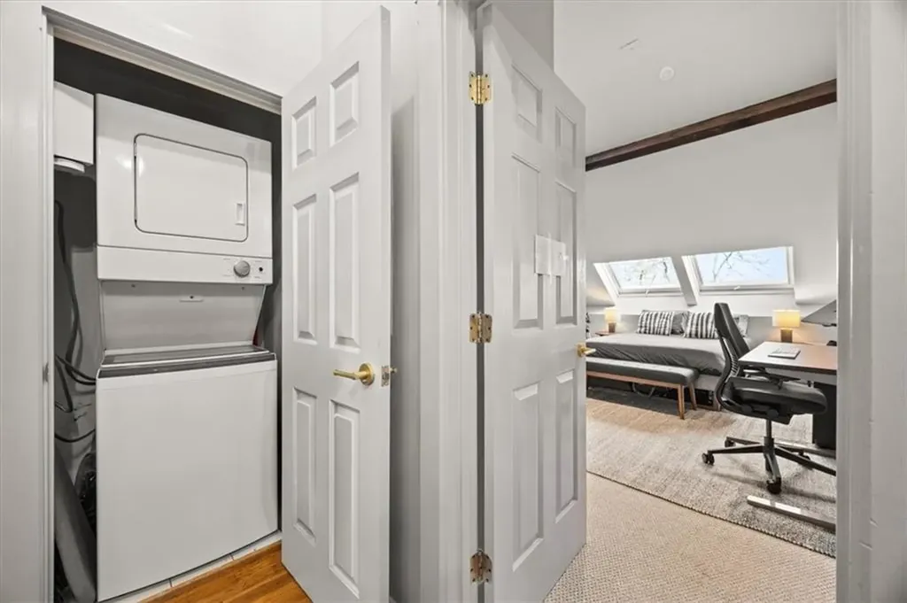 10 East Street Providence RI 02906