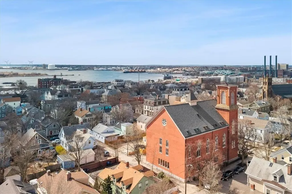 10 East Street Providence RI 02906