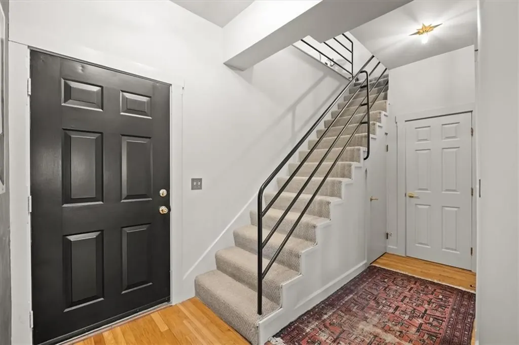 10 East Street Providence RI 02906