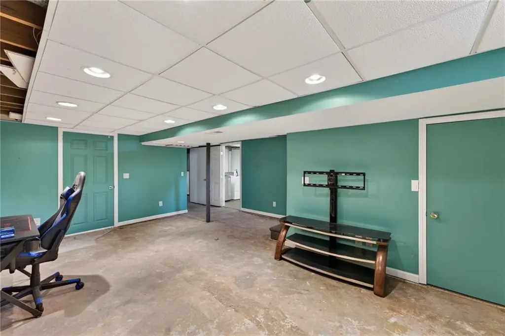 88 Bly Street Warwick RI 02888