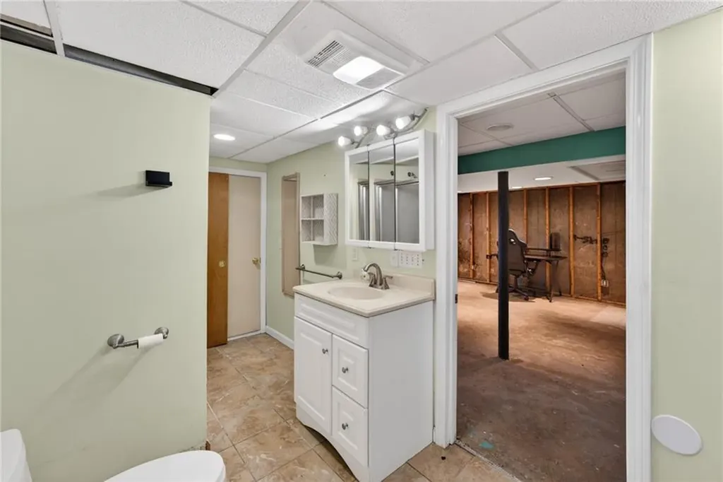 88 Bly Street Warwick RI 02888