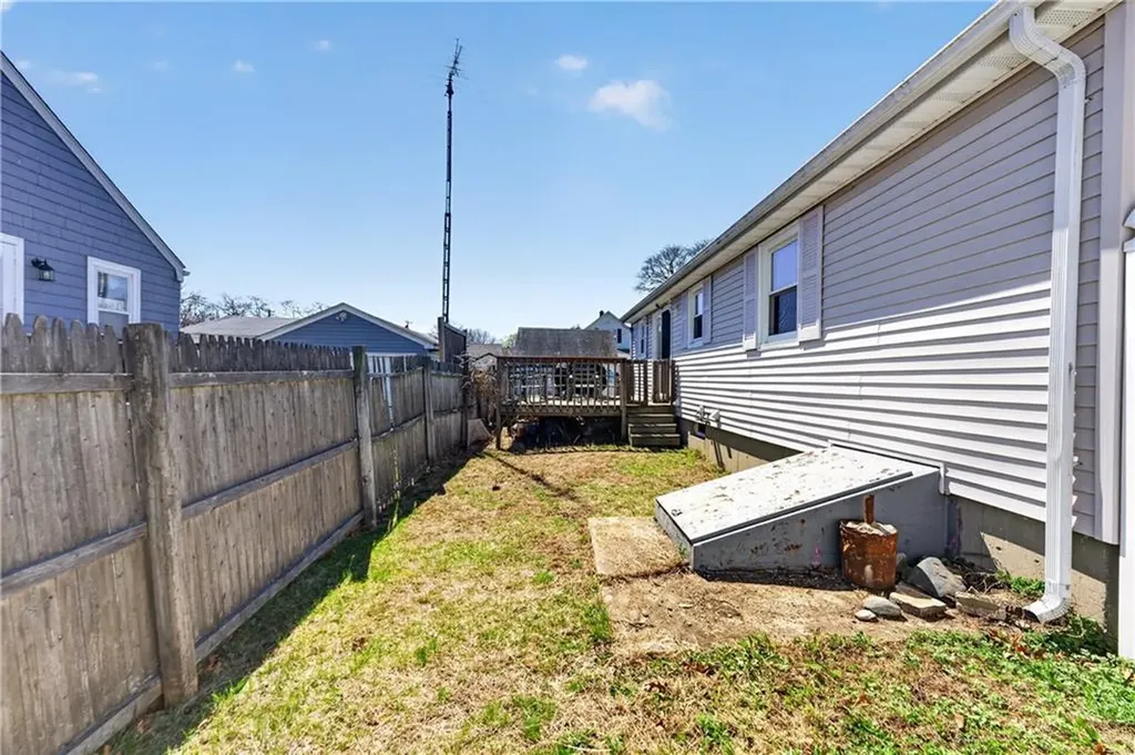 88 Bly Street Warwick RI 02888