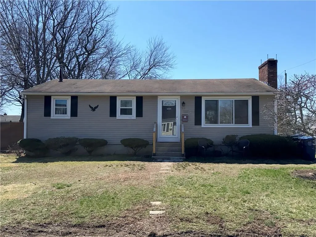 24 Johnson Avenue Warwick RI 02886