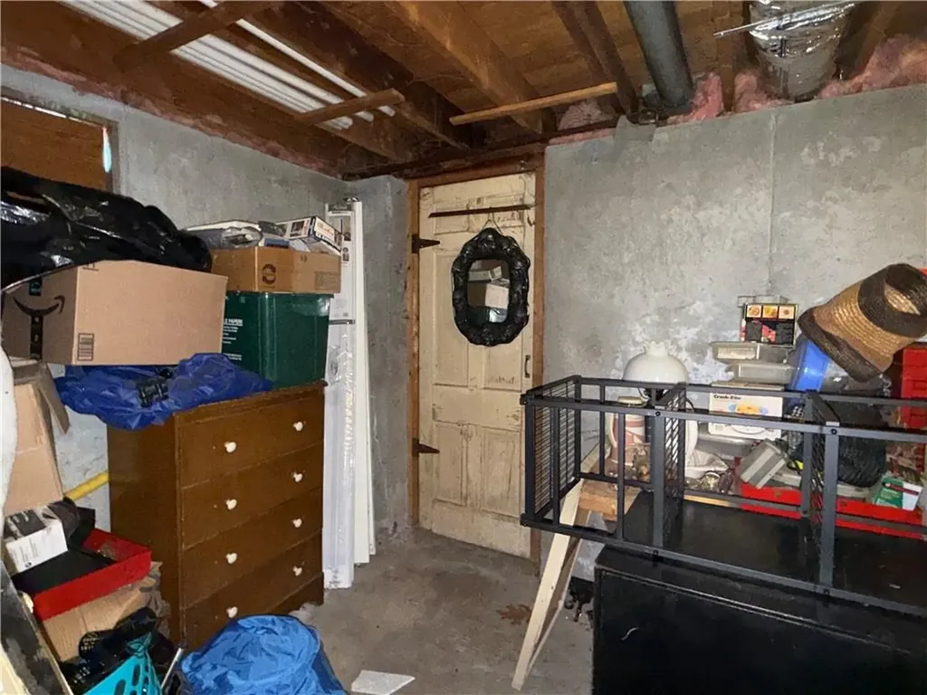 24 Johnson Avenue Warwick RI 02886
