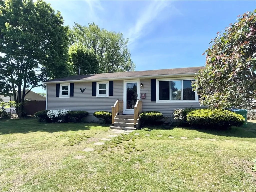 24 Johnson Avenue Warwick RI 02886
