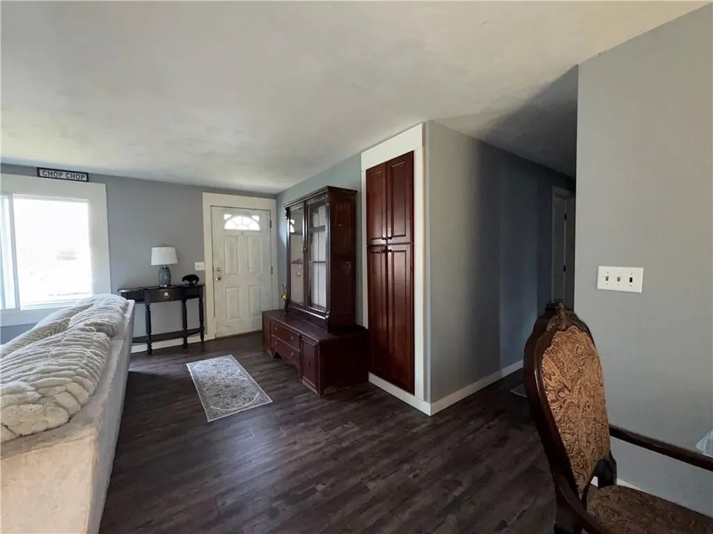 24 Johnson Avenue Warwick RI 02886