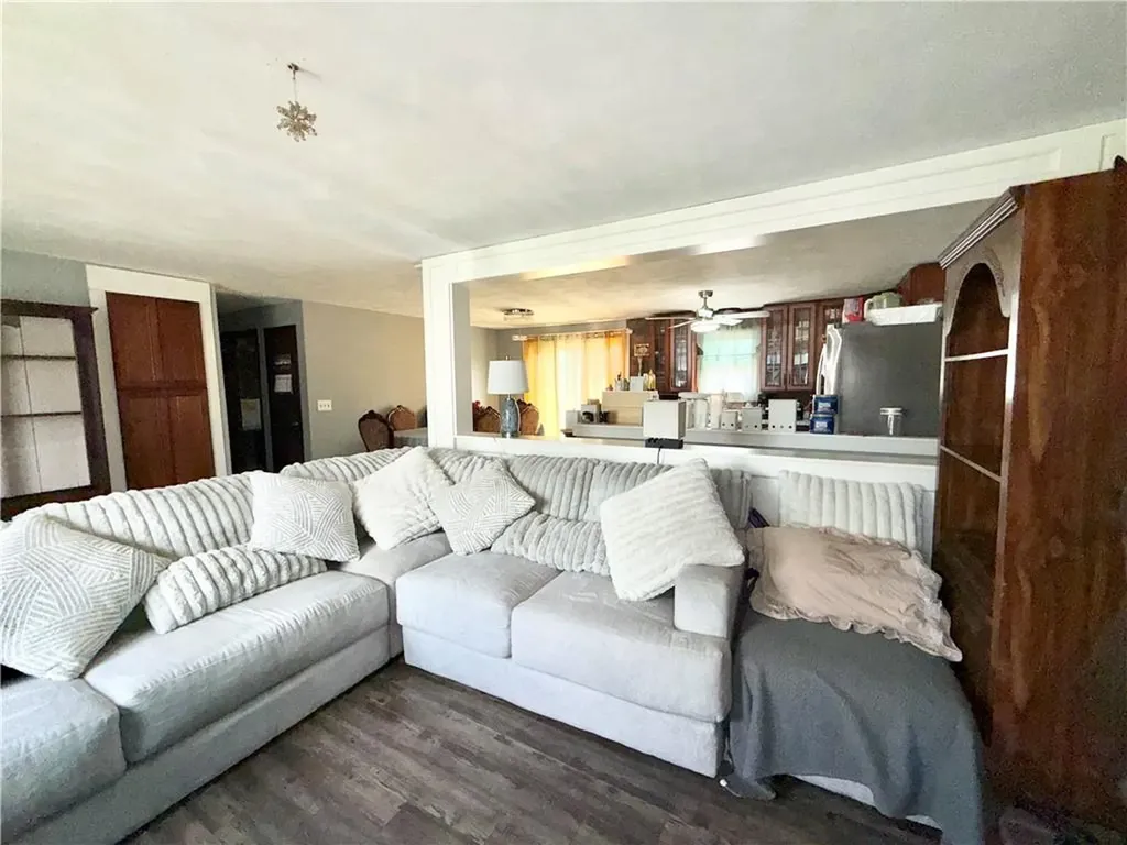 24 Johnson Avenue Warwick RI 02886