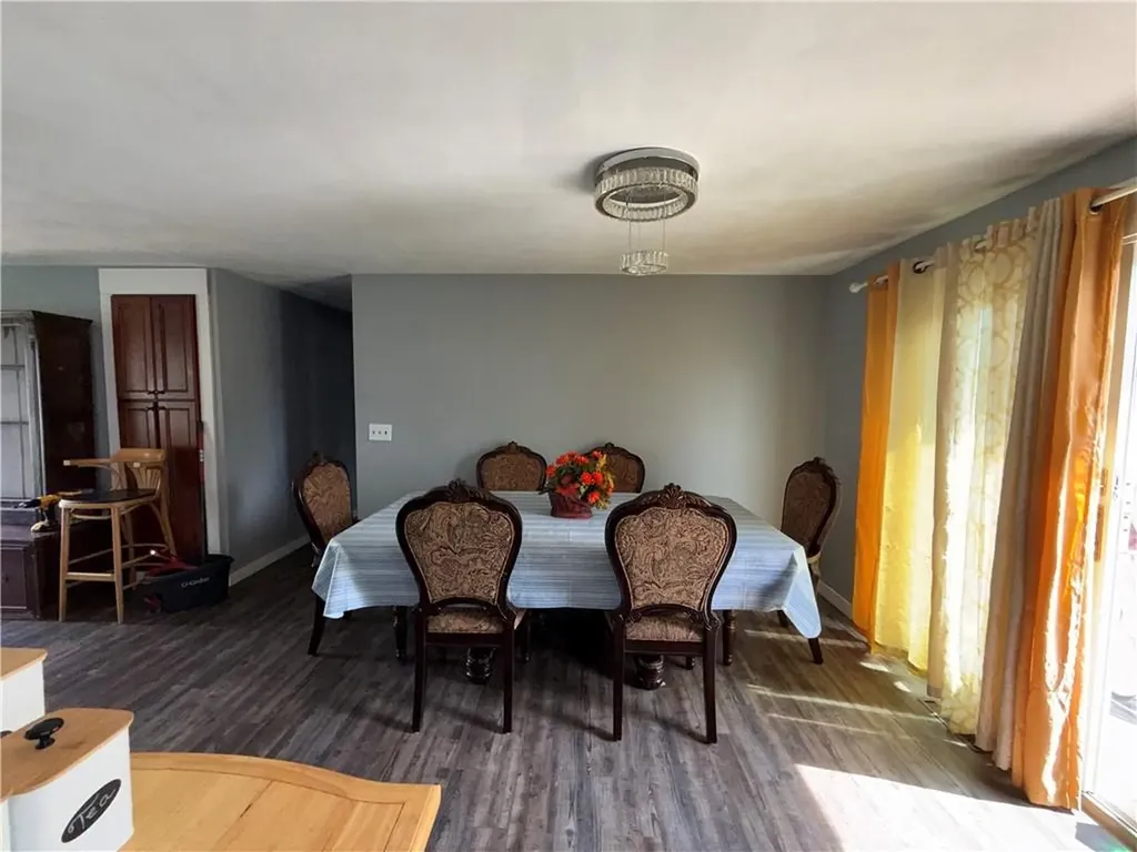 24 Johnson Avenue Warwick RI 02886
