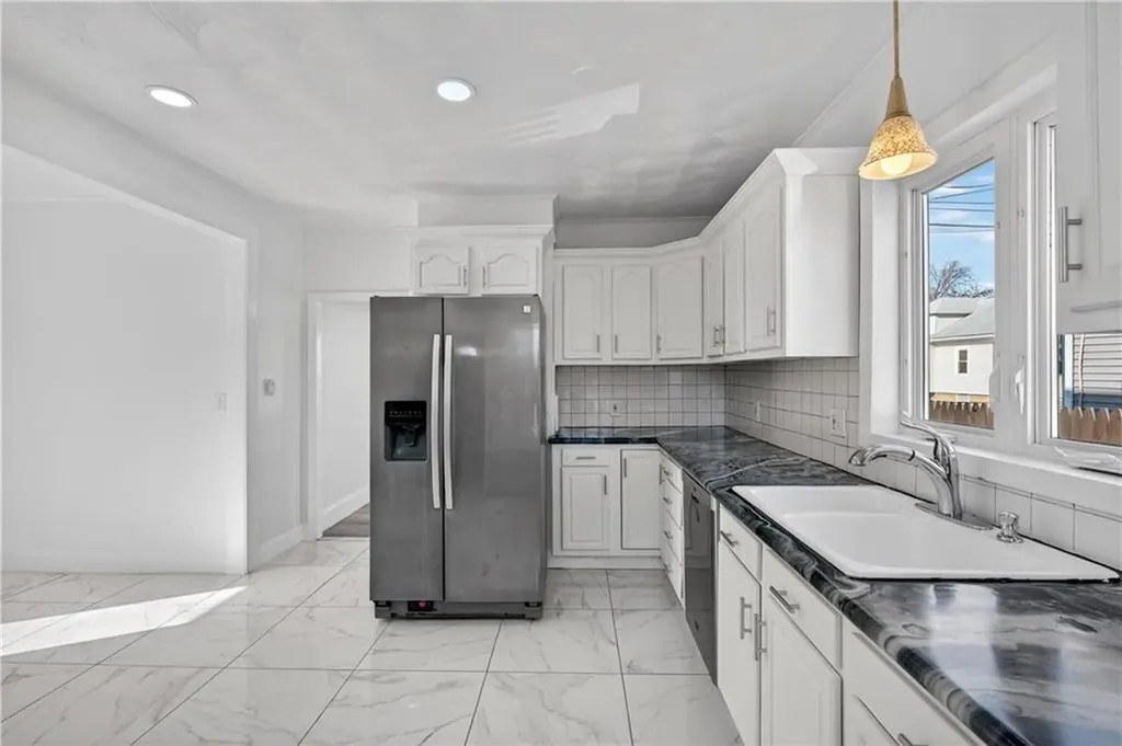 52 Sumner Avenue Cranston RI 02920