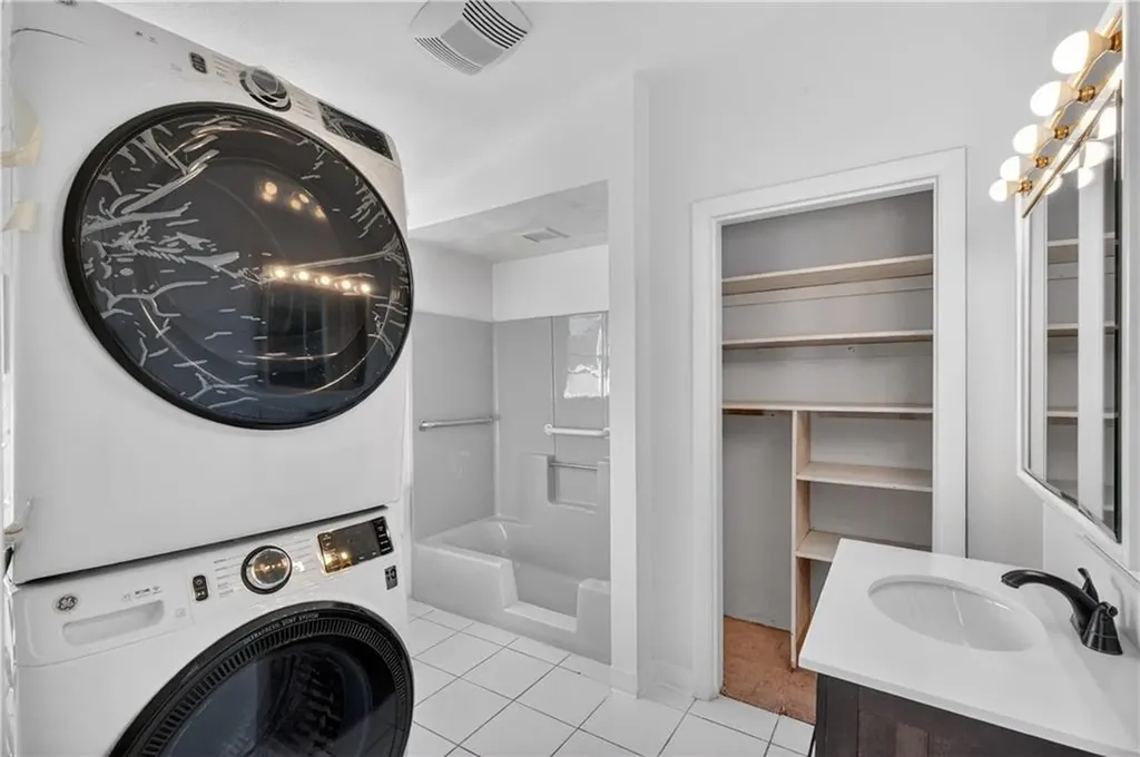 52 Sumner Avenue Cranston RI 02920