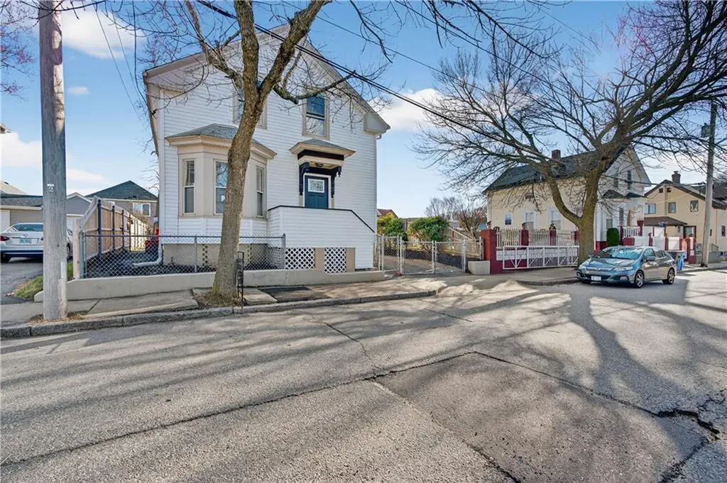 52 Sumner Avenue Cranston RI 02920