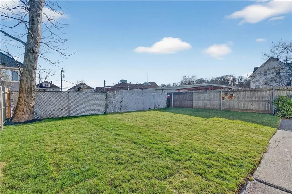 52 Sumner Avenue Cranston RI 02920