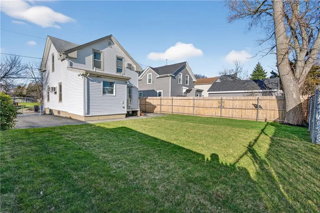 52 Sumner Avenue Cranston RI 02920