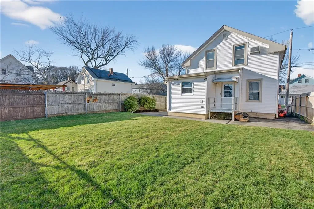 52 Sumner Avenue Cranston RI 02920