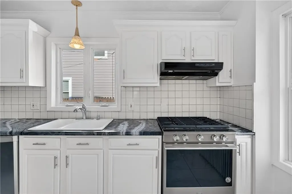 52 Sumner Avenue Cranston RI 02920