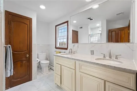 446 Budlong Road Cranston RI 02920