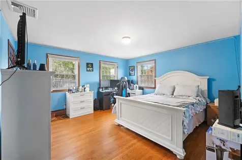 446 Budlong Road Cranston RI 02920