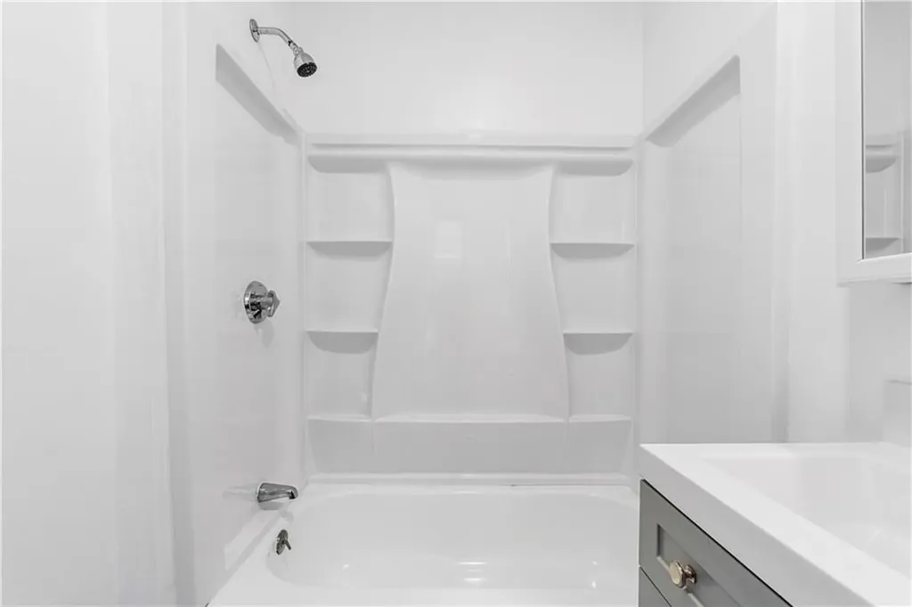176 Reynolds Avenue Providence RI 02905