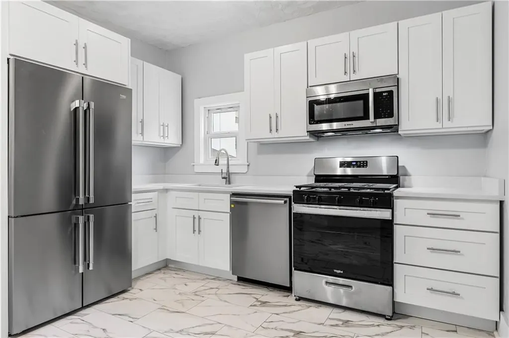 176 Reynolds Avenue Providence RI 02905