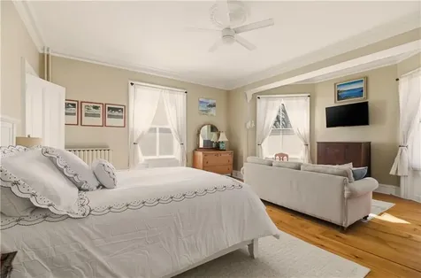 1 Ichabod Lane Middletown RI 02842